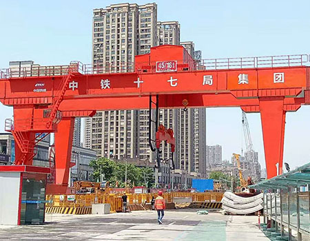 湖州地铁出渣门机